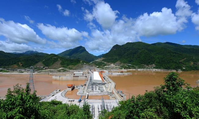 Mekong Cruise Xayaburi Dam